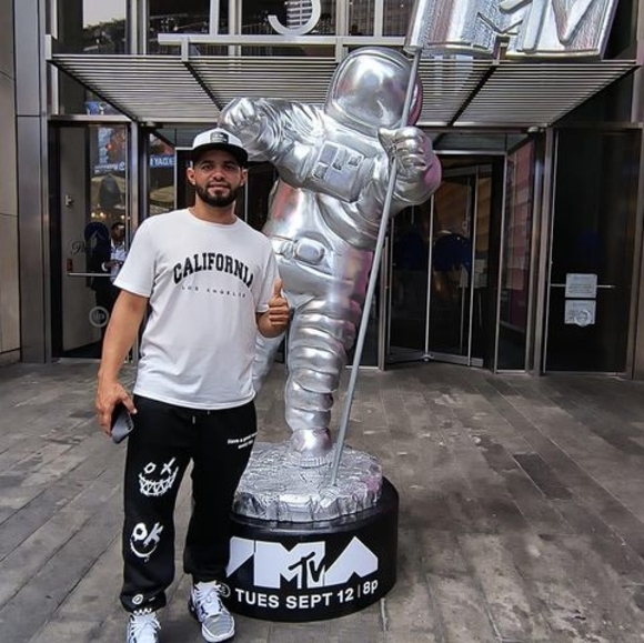 Meet your Posher, Gabriel - Picture 1 of 1